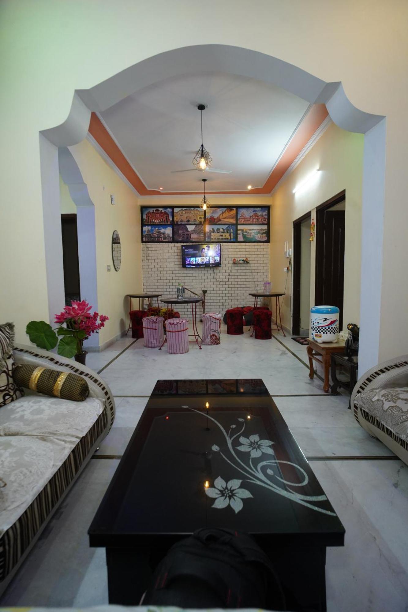 Om Trance Homestay Τζαϊπούρ Εξωτερικό φωτογραφία