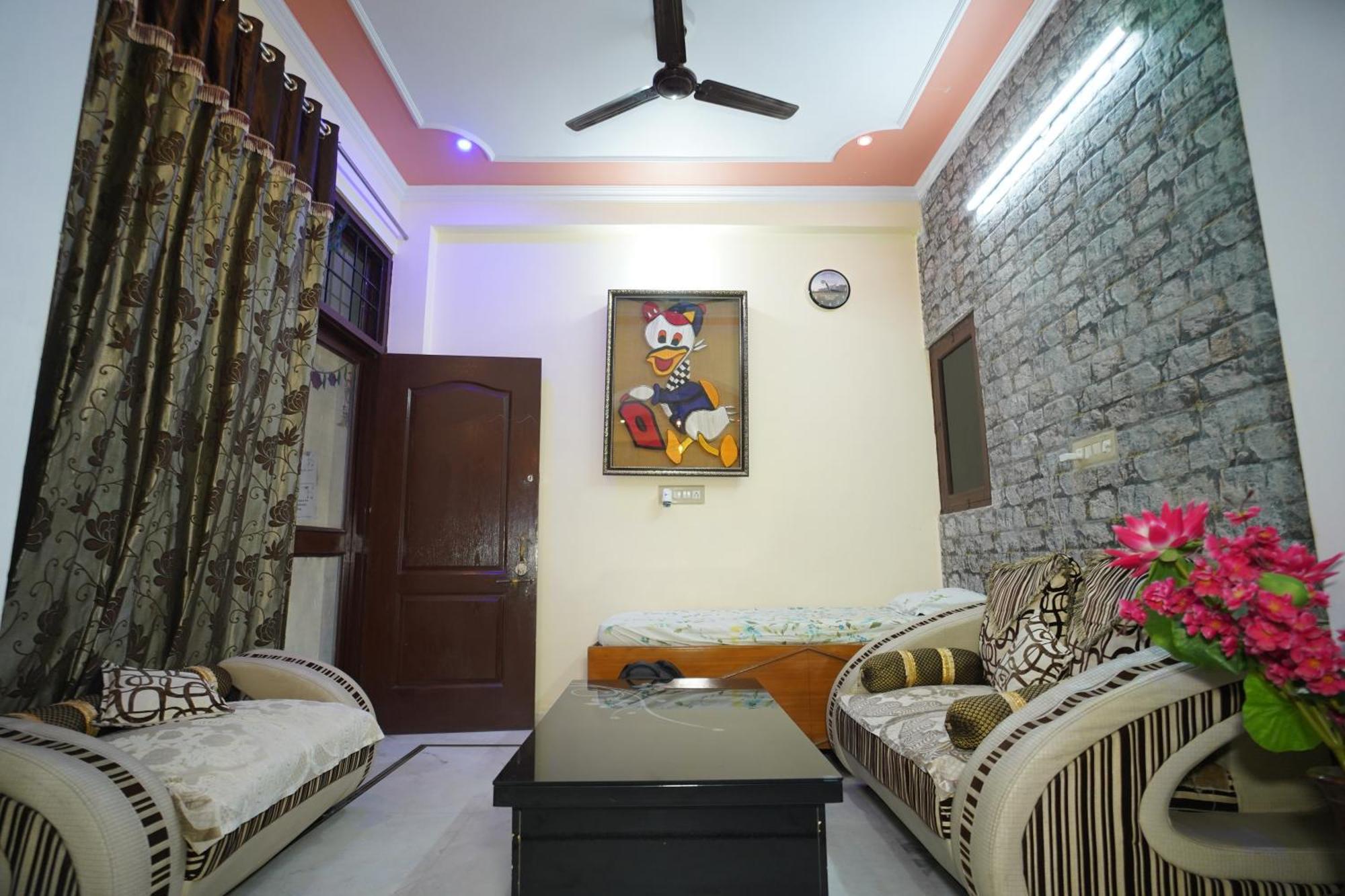 Om Trance Homestay Τζαϊπούρ Εξωτερικό φωτογραφία
