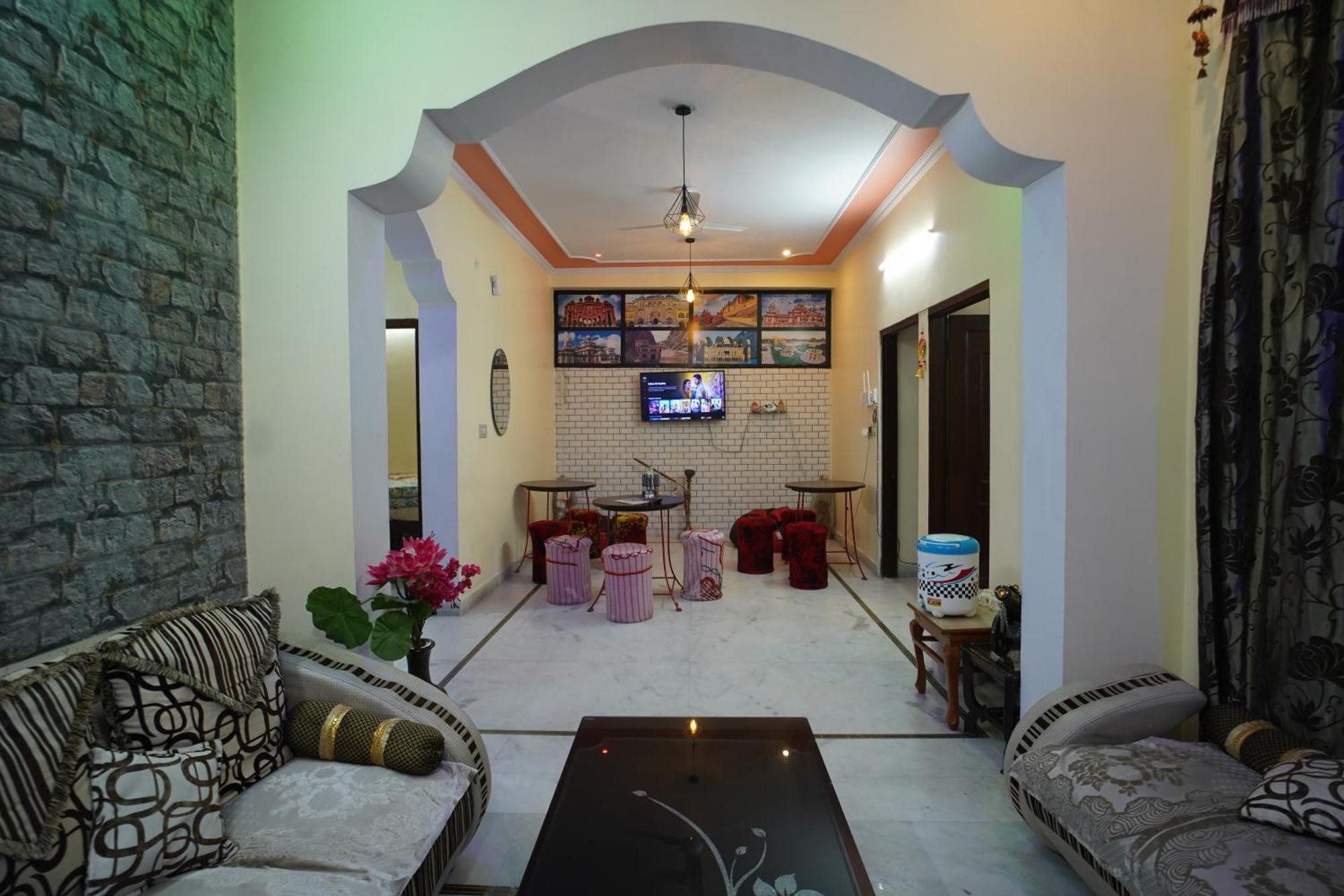 Om Trance Homestay Τζαϊπούρ Εξωτερικό φωτογραφία