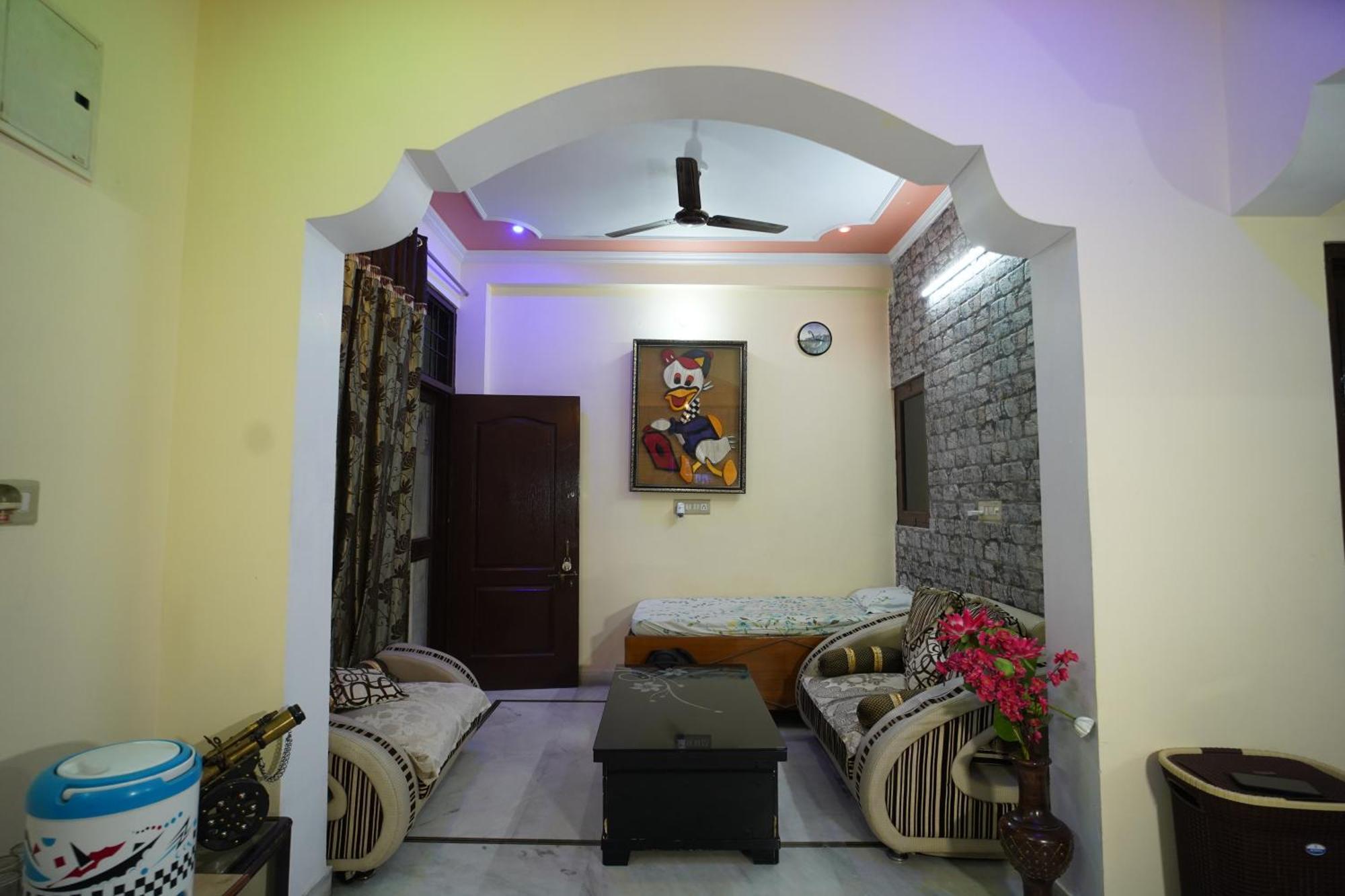 Om Trance Homestay Τζαϊπούρ Εξωτερικό φωτογραφία